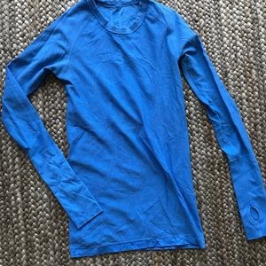 Lululemon running top